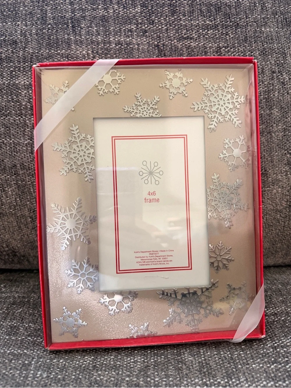Beige Holiday Snowflake 4x6 Photo (6.5x8.5) Frame